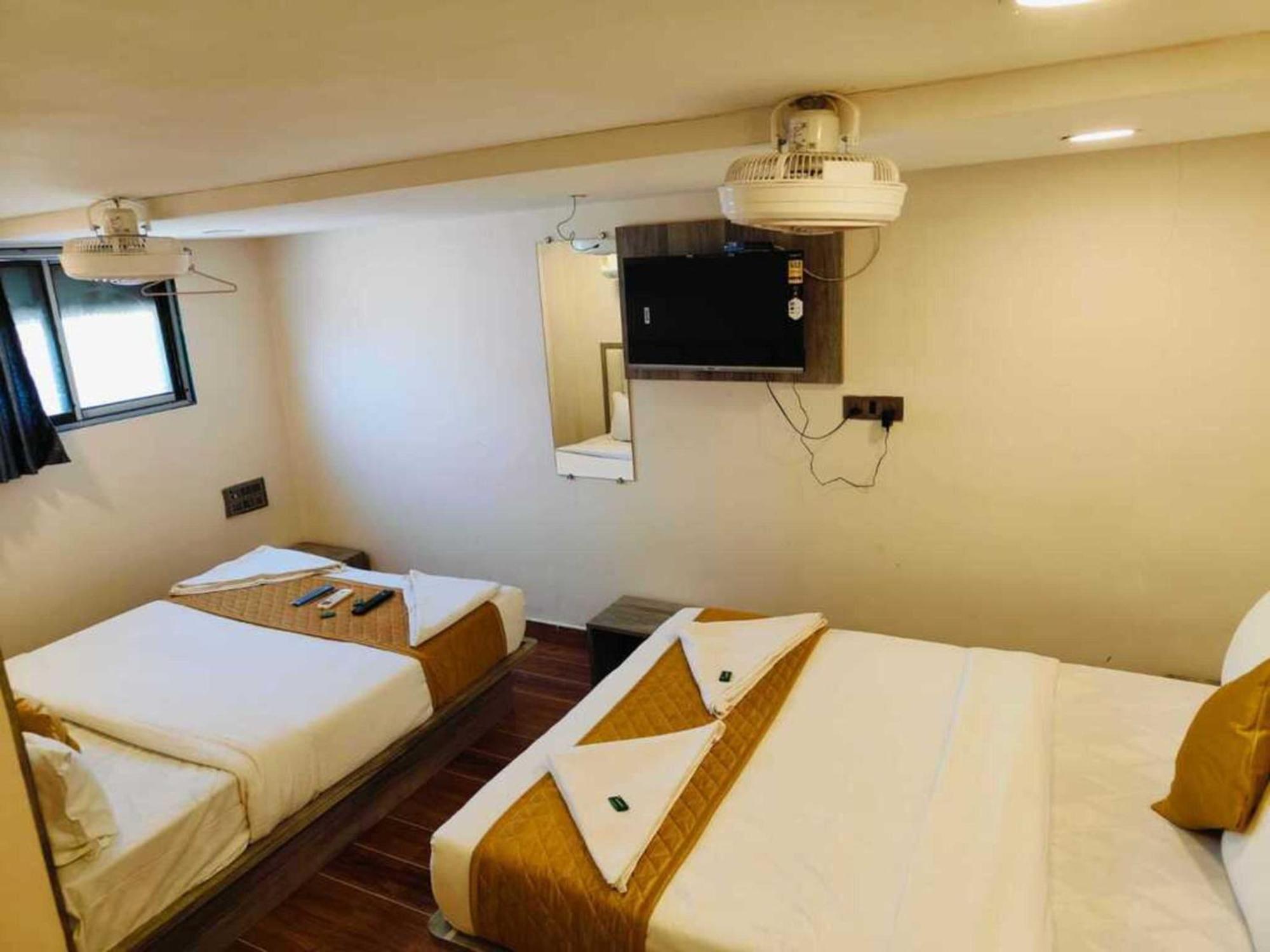 Hotel Pride Suites - Kurla West Mumbai Exterior foto
